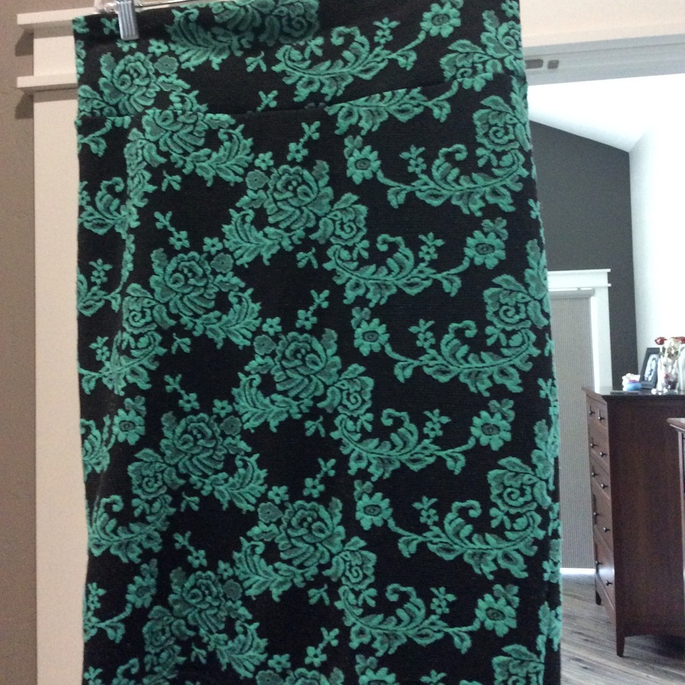 LuLaRoe pencil skirt